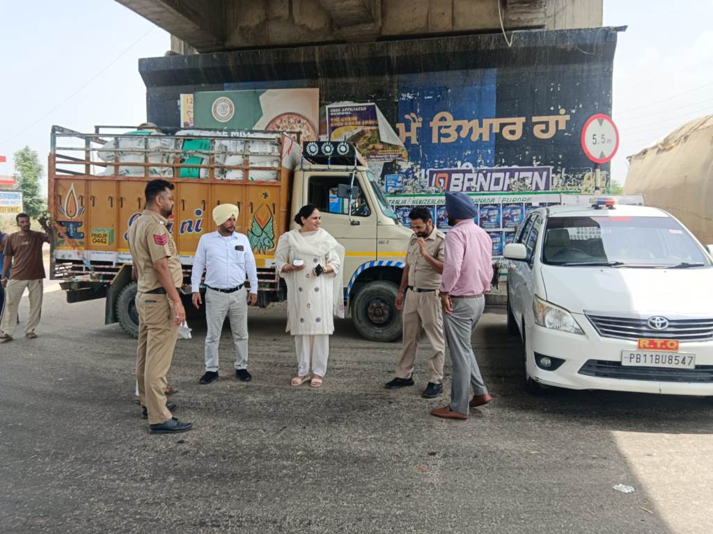 Regional Transport Officer Manjit Kaur takes strict action against overloaded vehicles also conducts special checking of school buses
